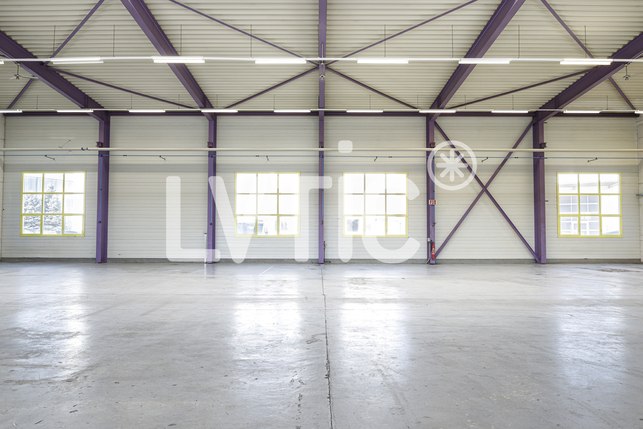 636m² oggetto industriale