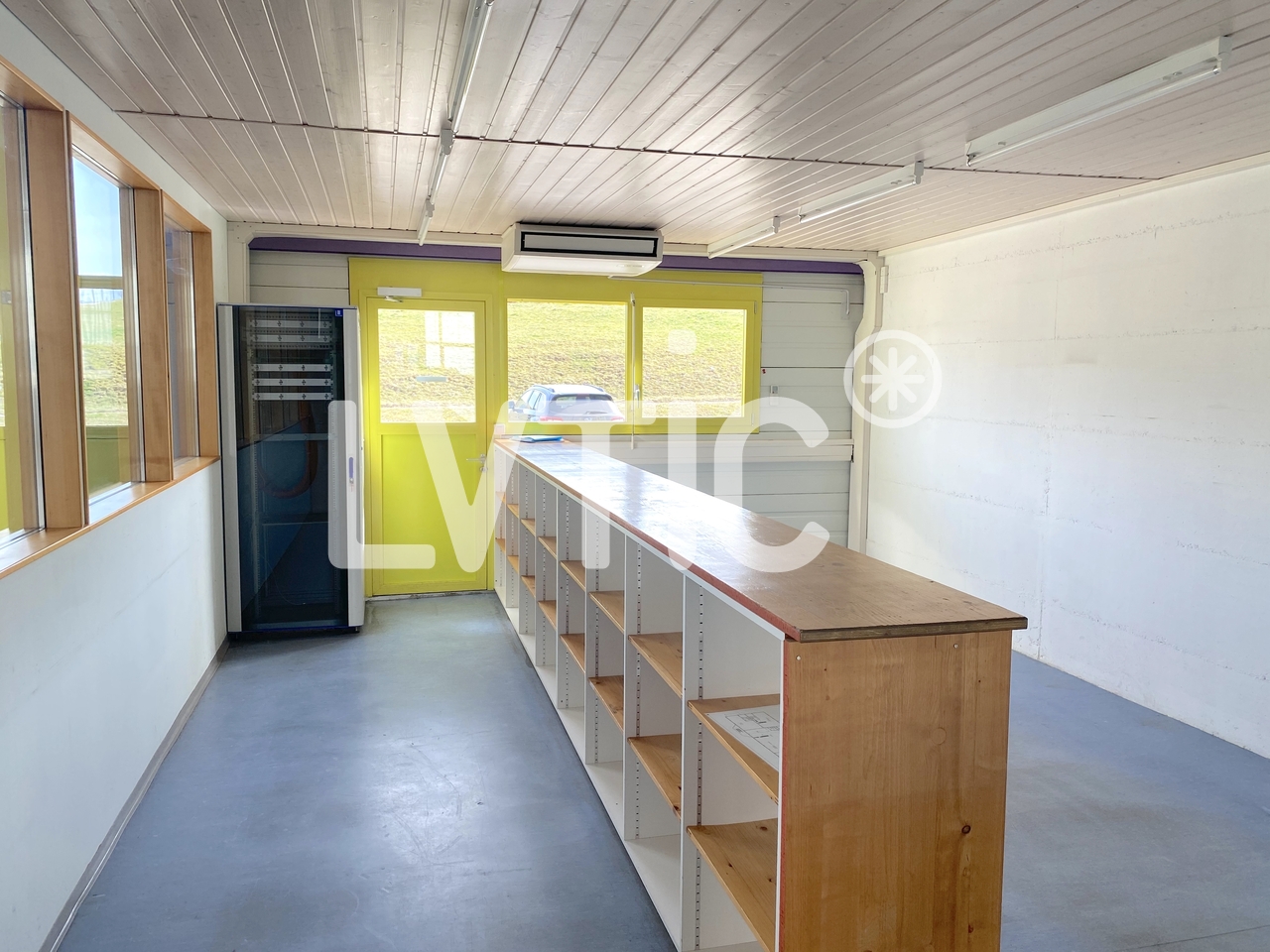 636m² oggetto industriale