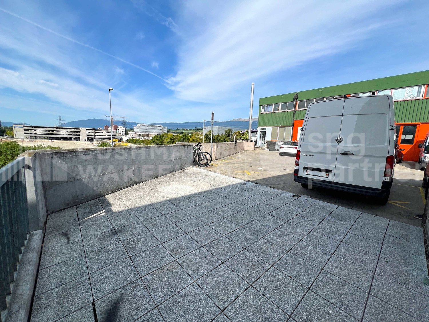 940m² commerciale