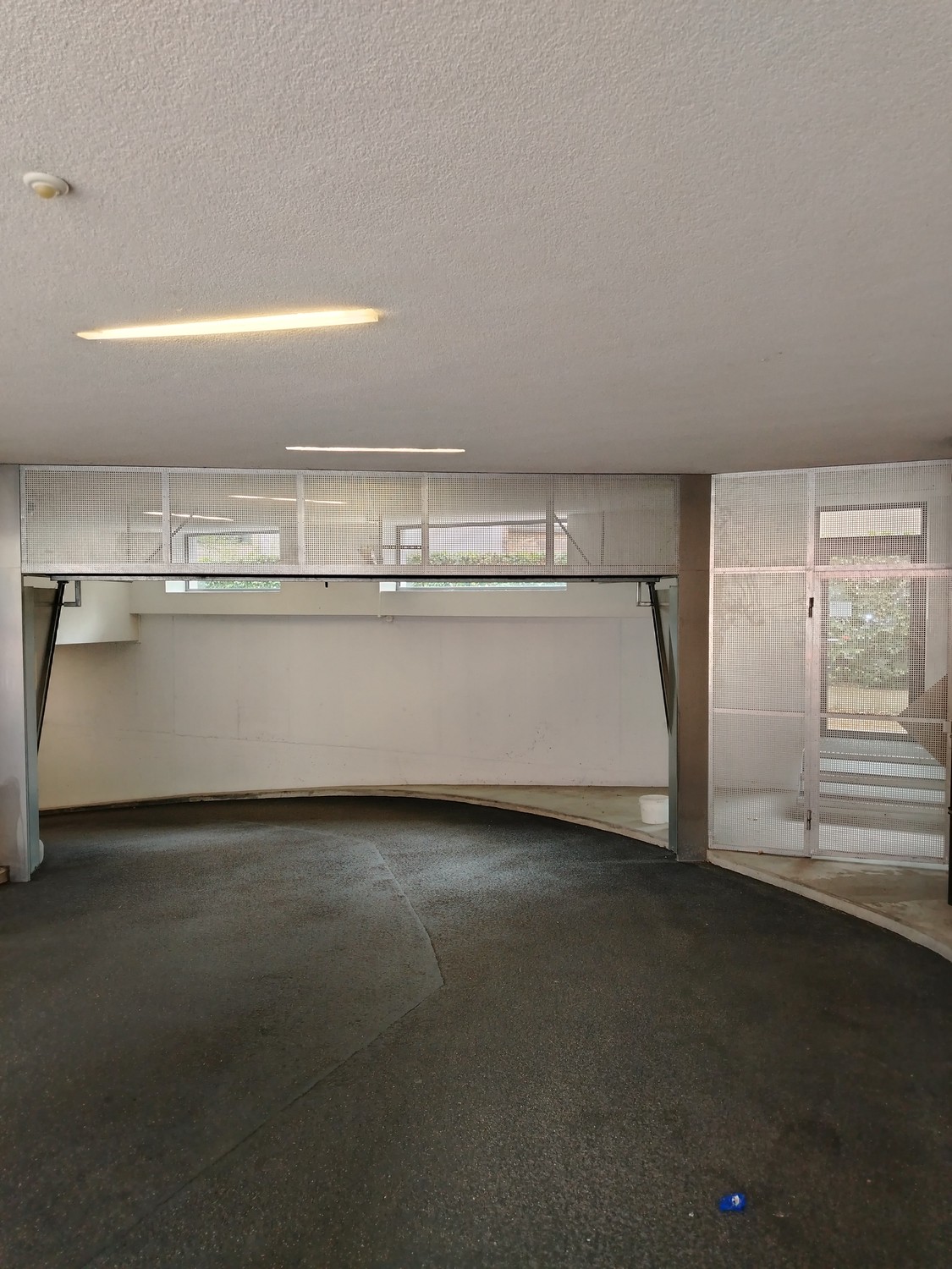 Posto auto interrato

Da affittare immediatamente: posto auto in garage coperto in Neuwiesenstrasse 33 a Winterthur. Prezzo al mese: 200 CHF.