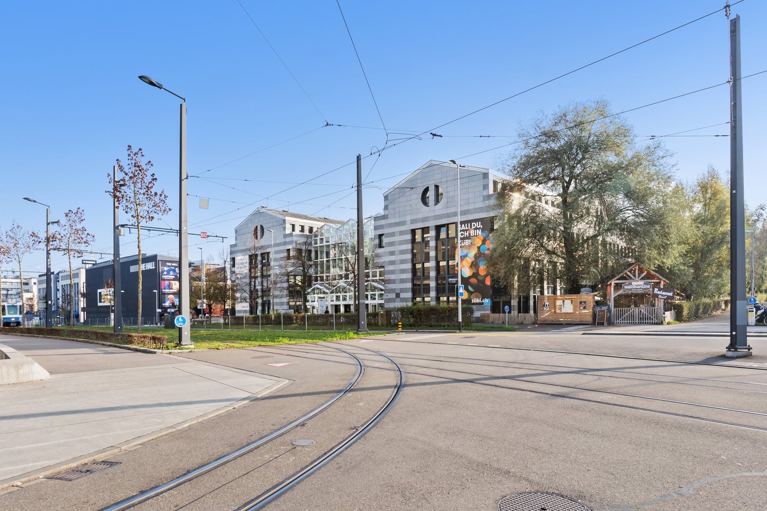 850m² di magazzino