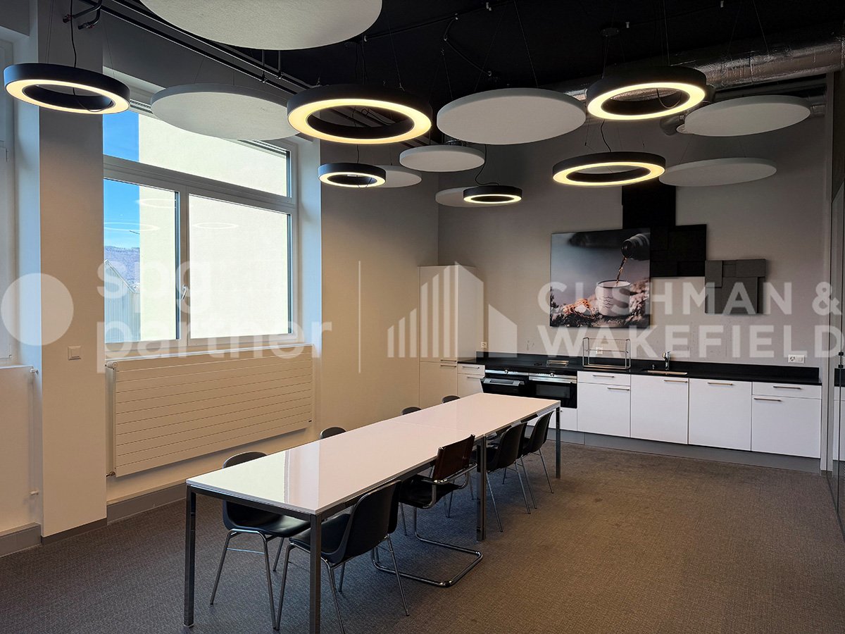 1280m² commerciale