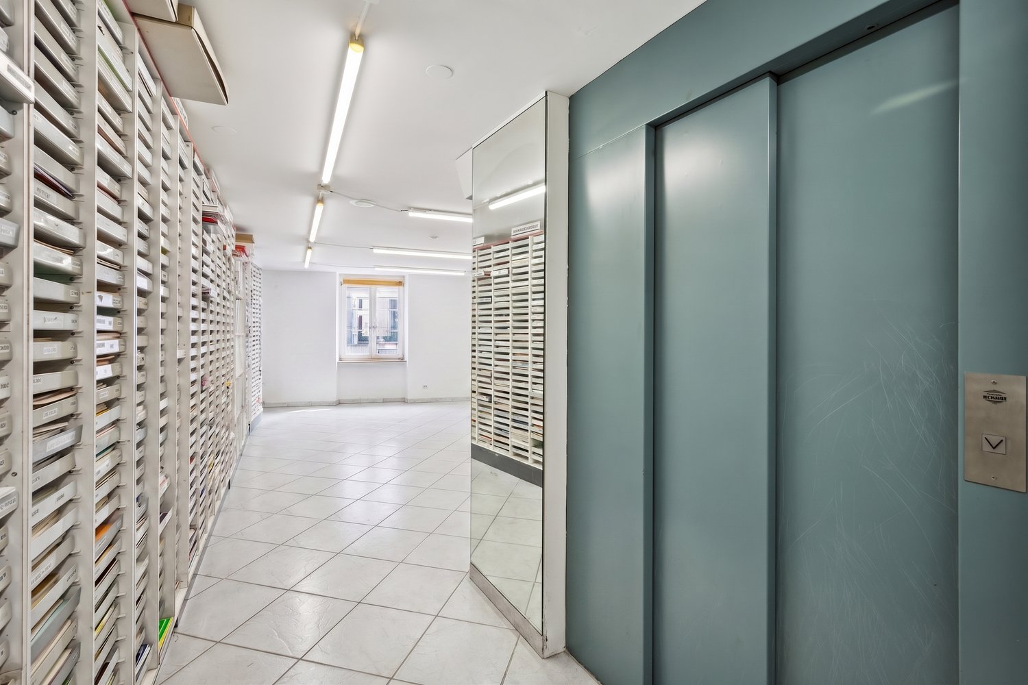 negozio di 200m²
