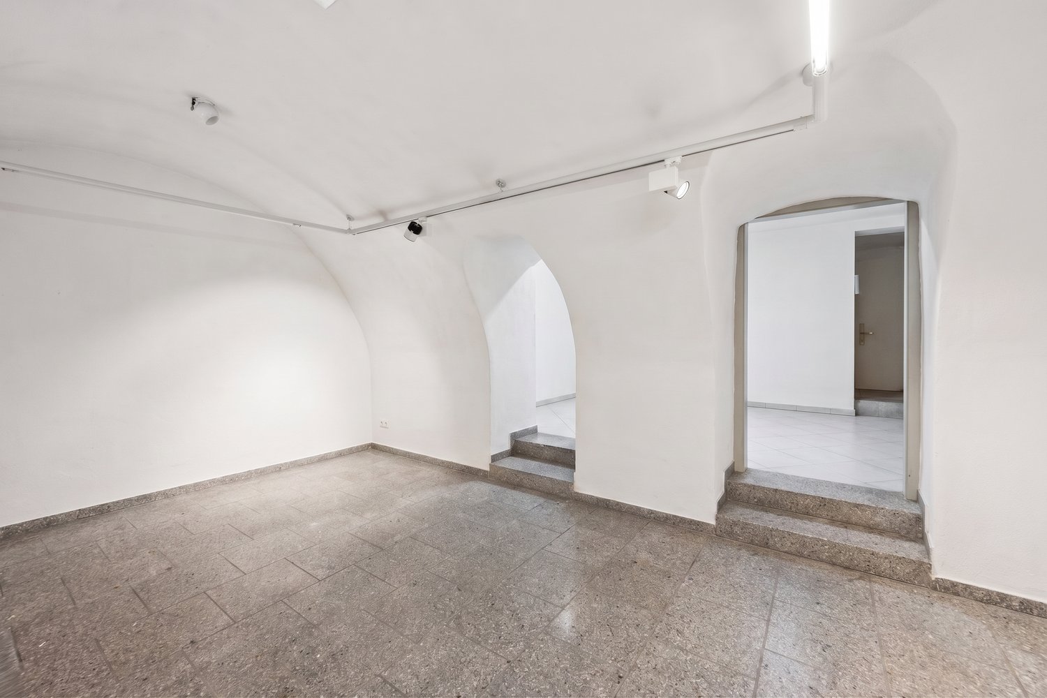 negozio di 200m²