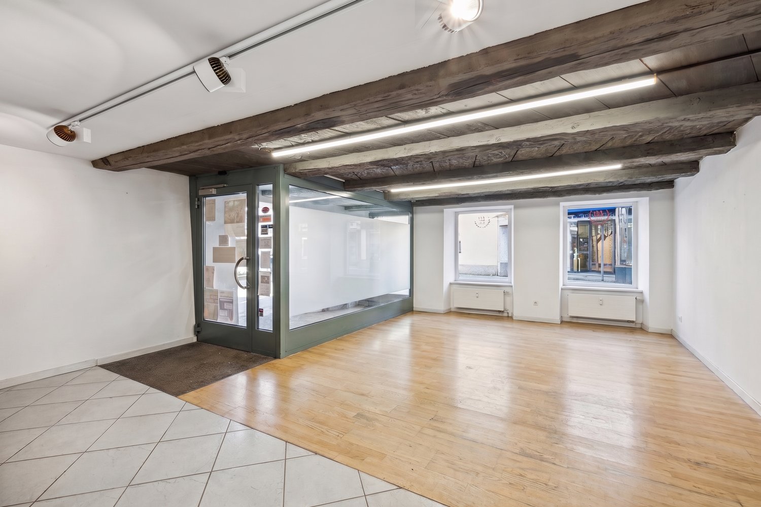 negozio di 200m²