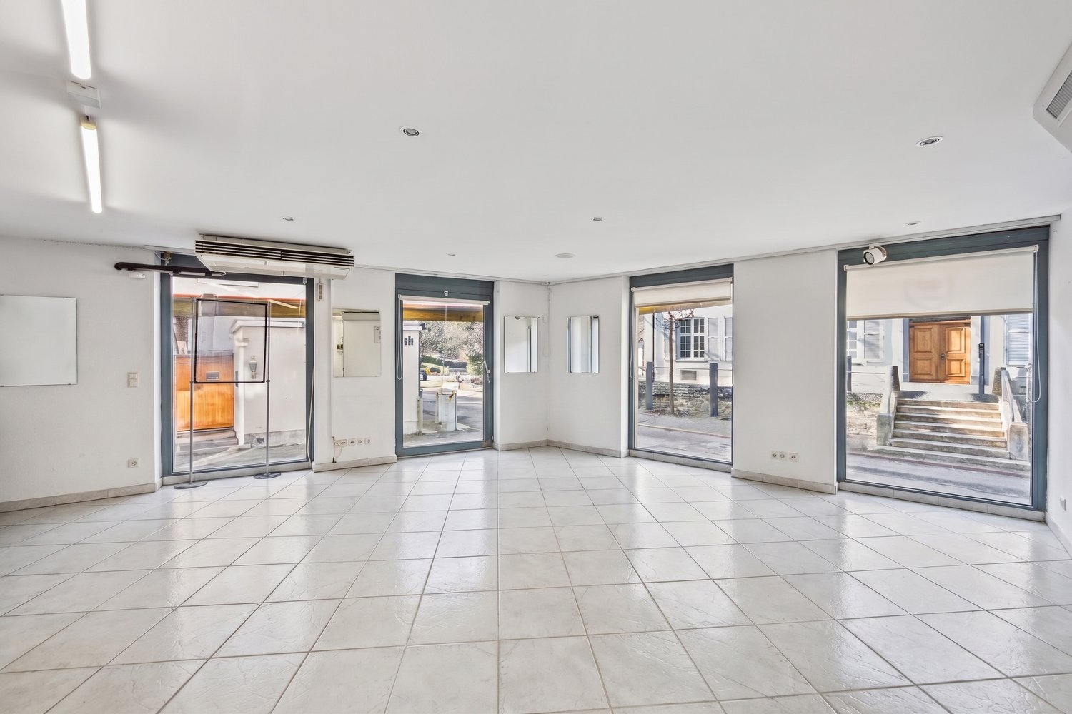 negozio di 200m²