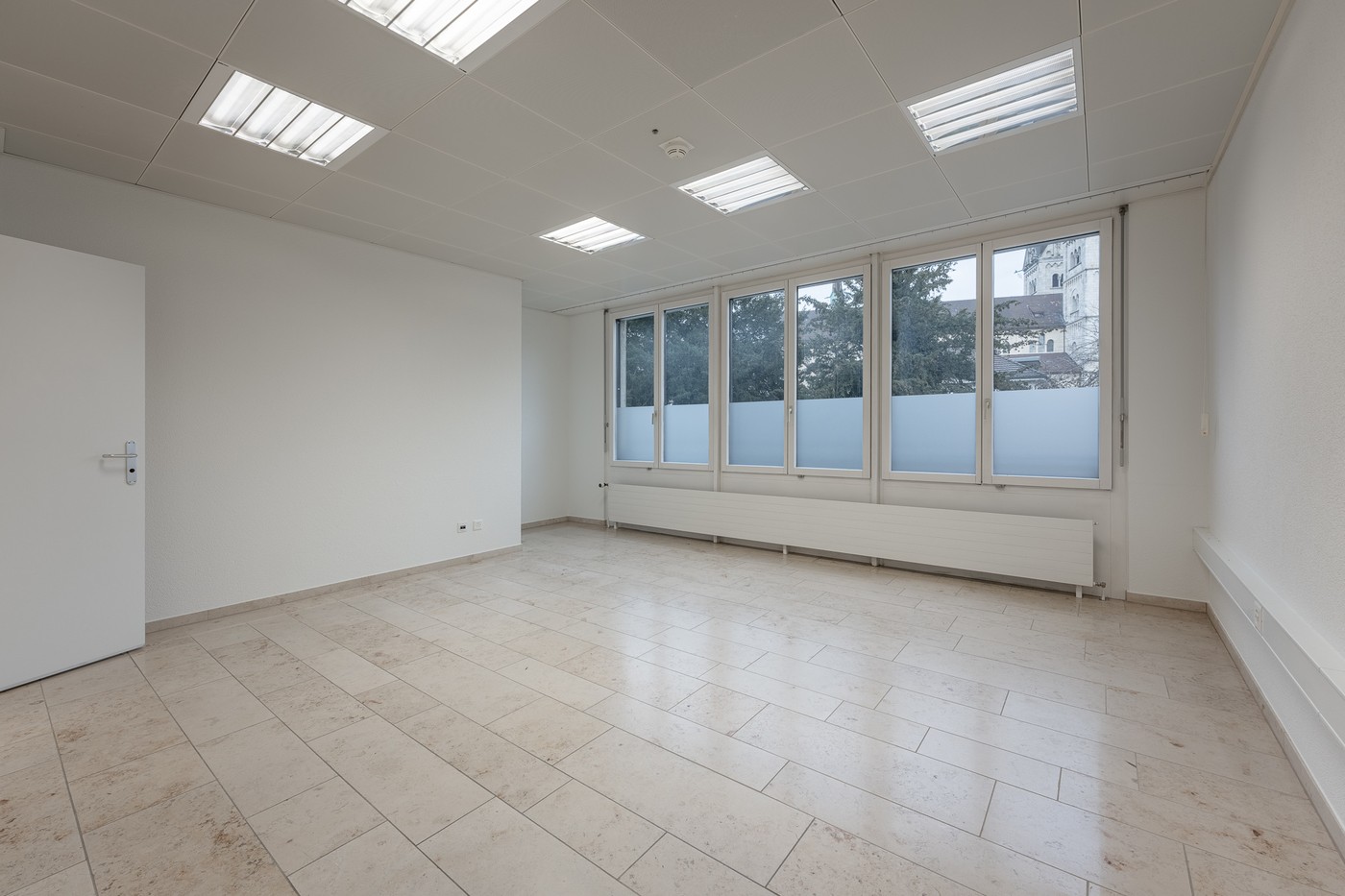 173m² commercial