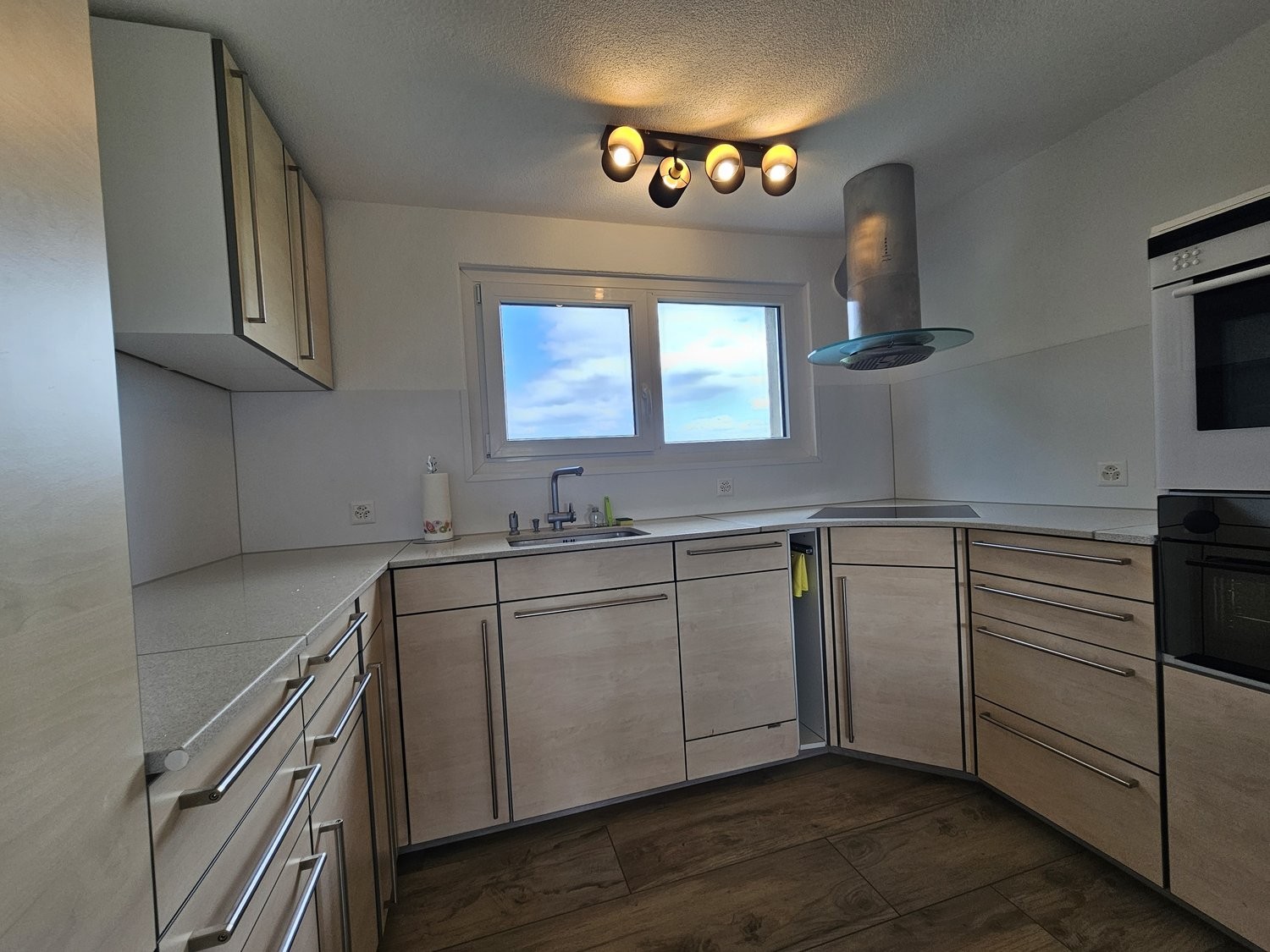 Appartamento arredato di 4 ½ locali, foto 4 di 9