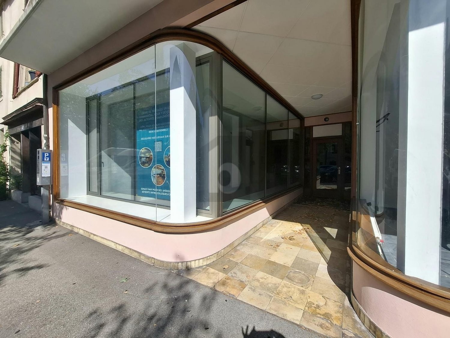 110m² superficie abitabile / edificio commerciale