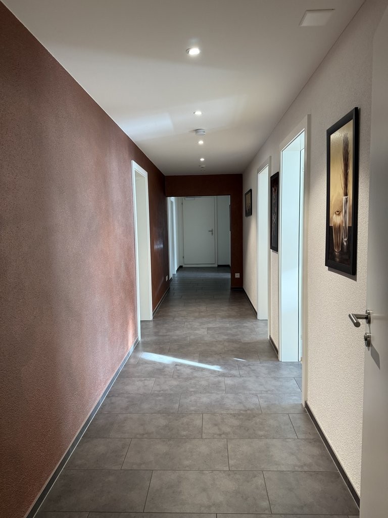 151m² commercial