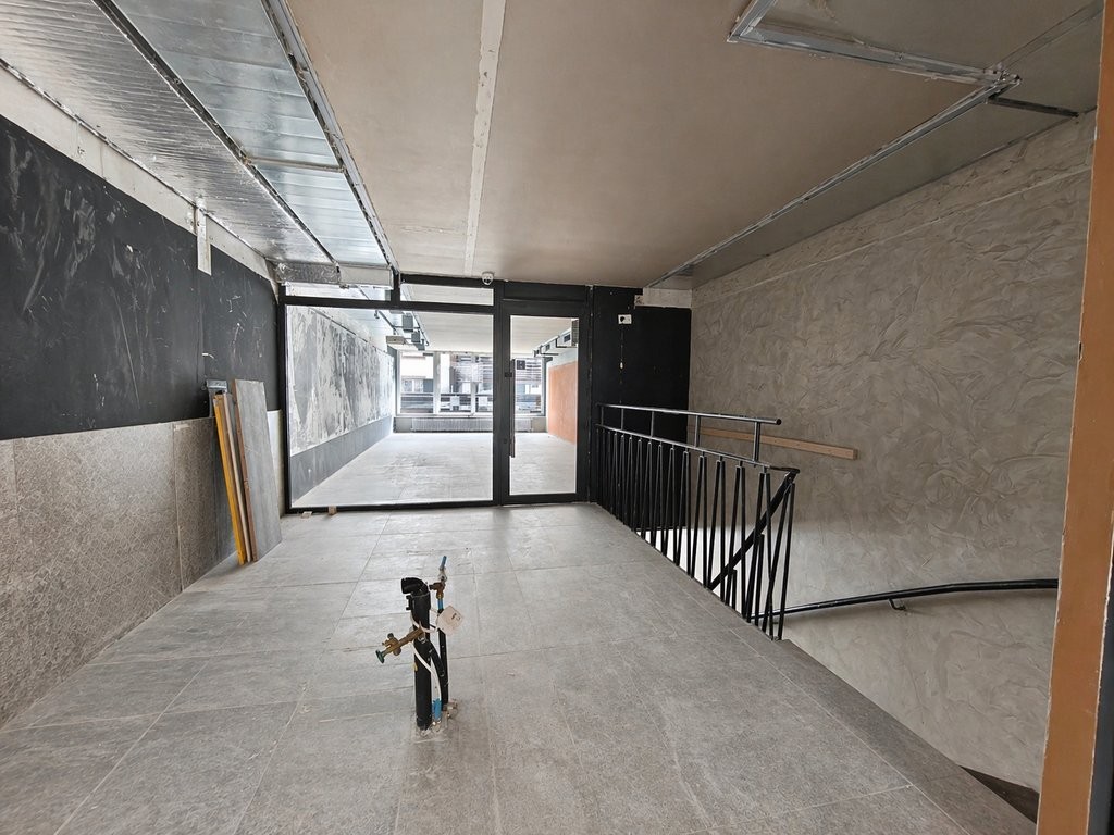 94m² shop, foto 4 di 5