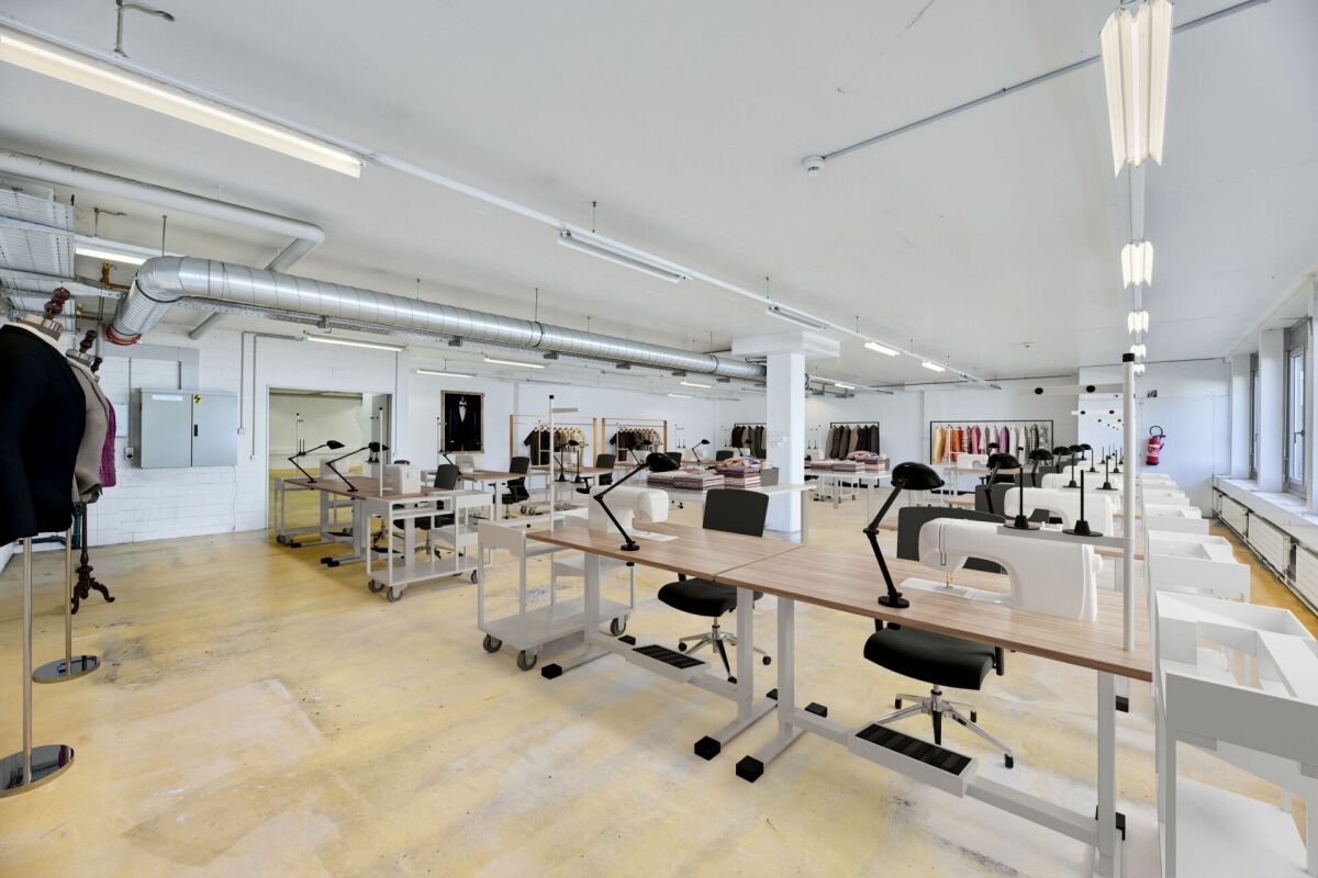 790m² commerciale, foto 2 di 10