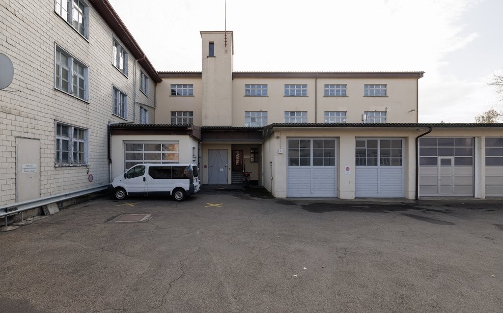 40m² commercial