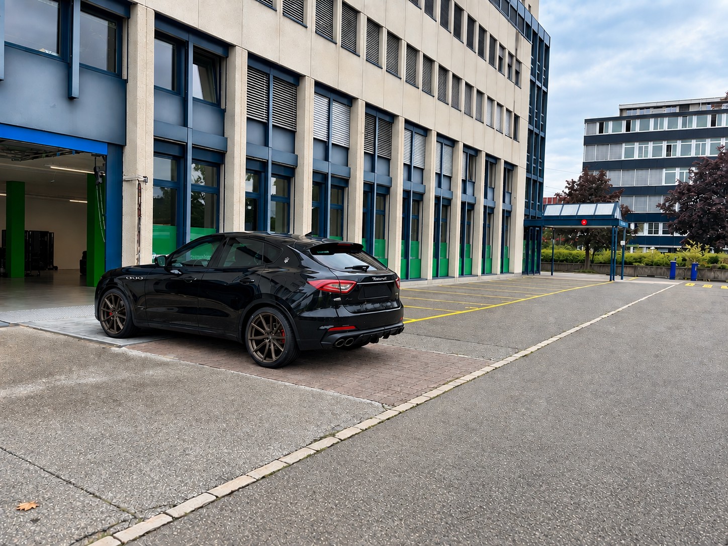 535m² commerciale