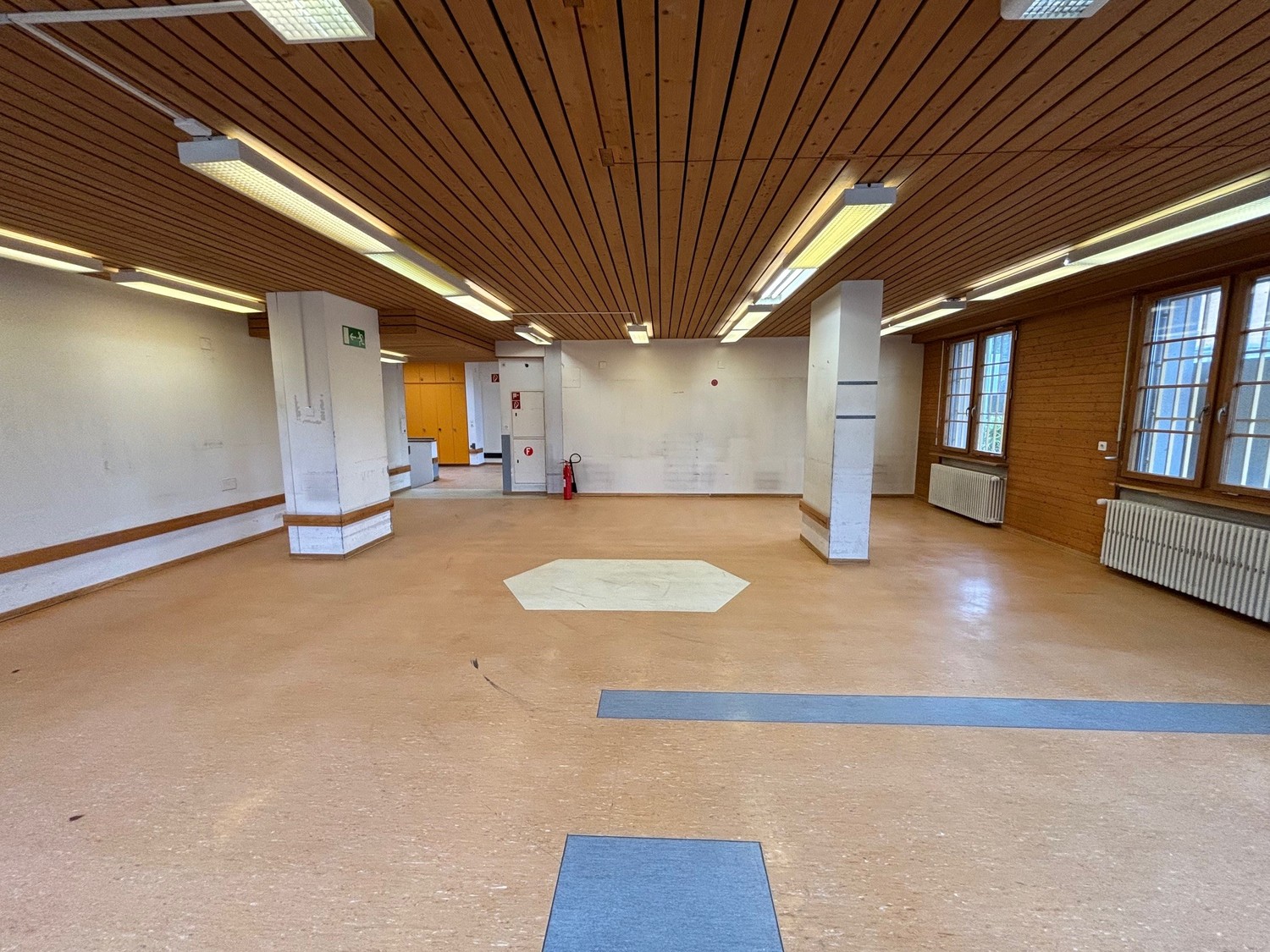 216m² ufficio, foto 3 di 10