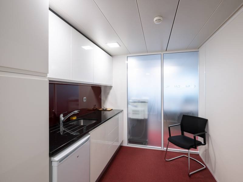 161m² office