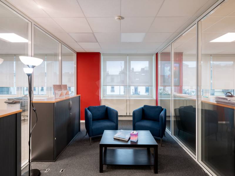 161m² office