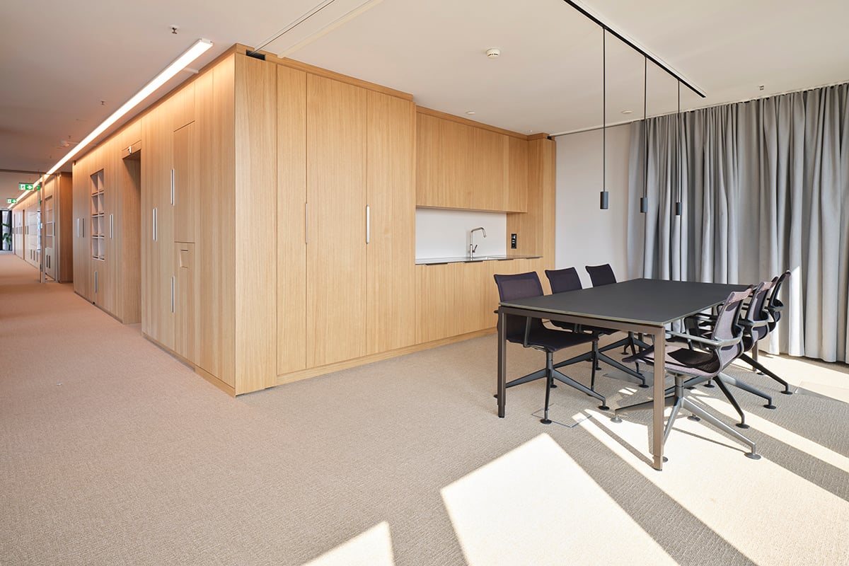 332m² ufficio, foto 8 di 10