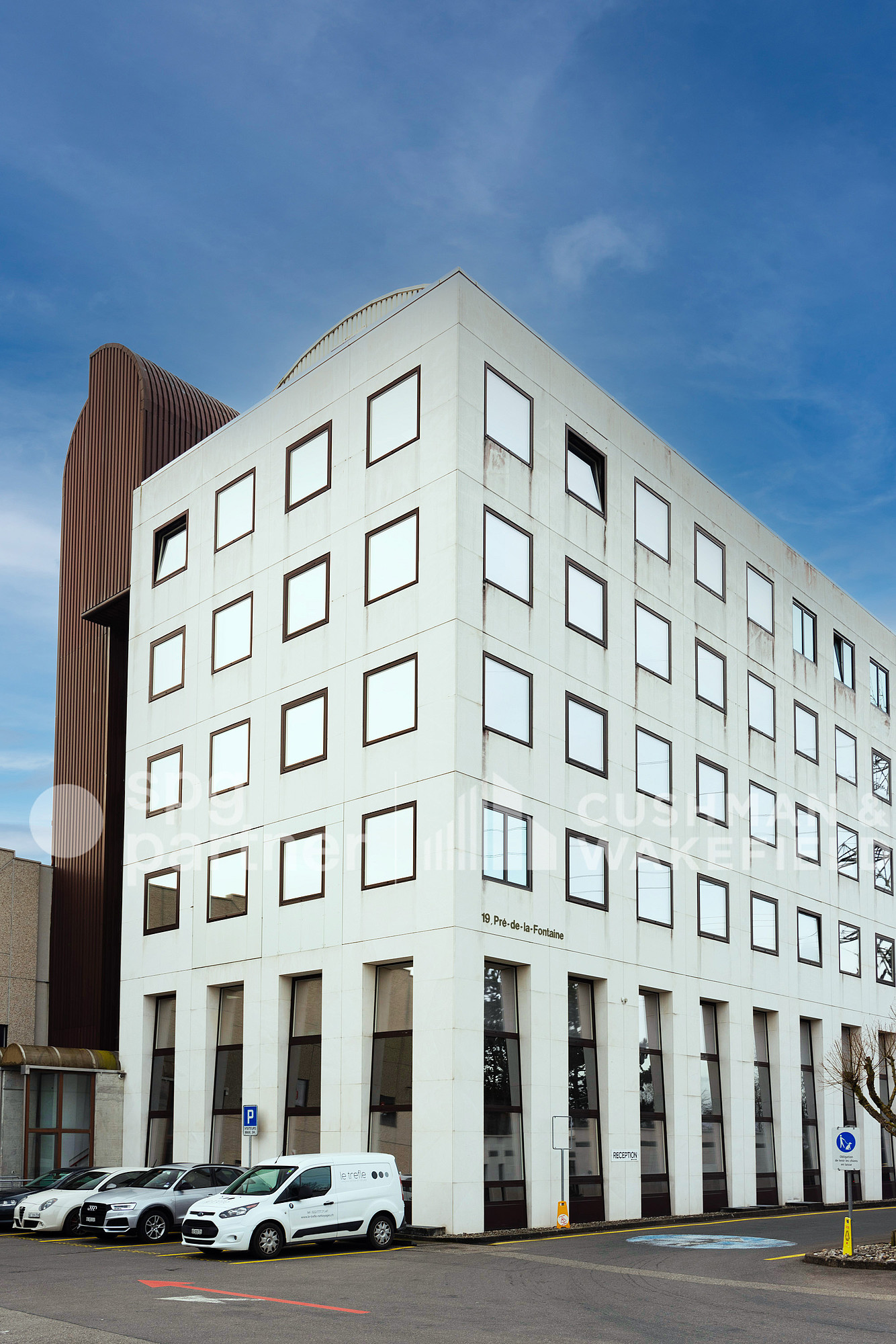 370m² ufficio, foto 1 di 3