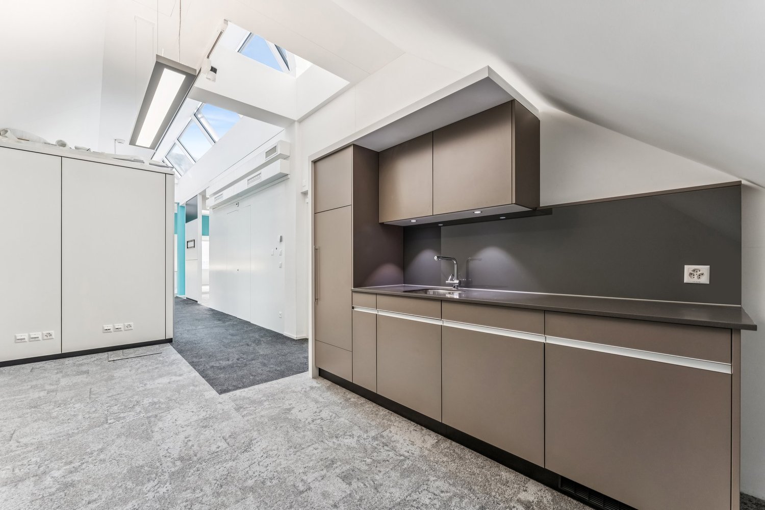 319m² bureau