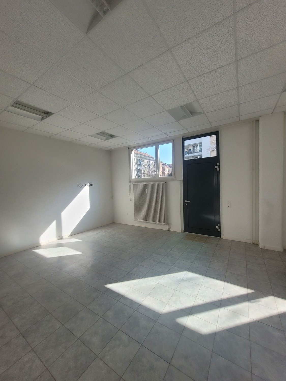 88m² negozio, foto 3 di 4