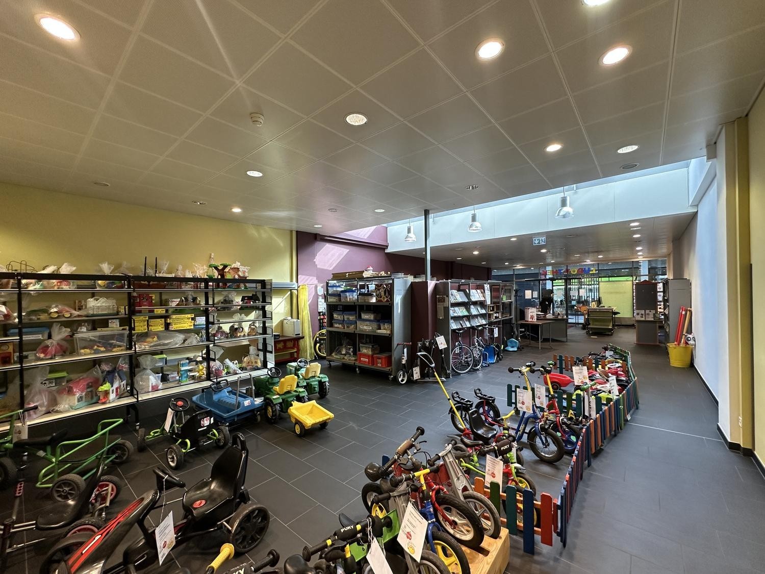 negozio di 212m²