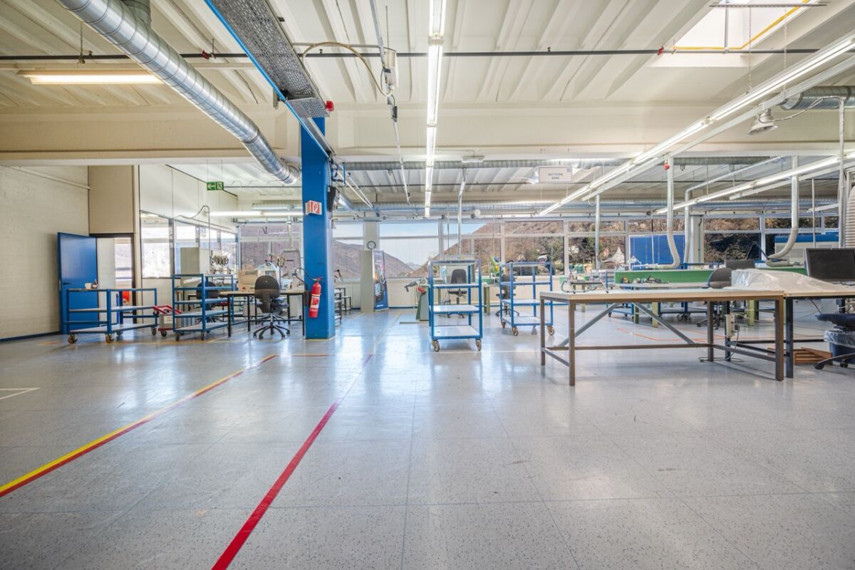 2000m² commercial