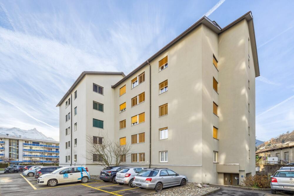 Überdachter Veloparkplatz