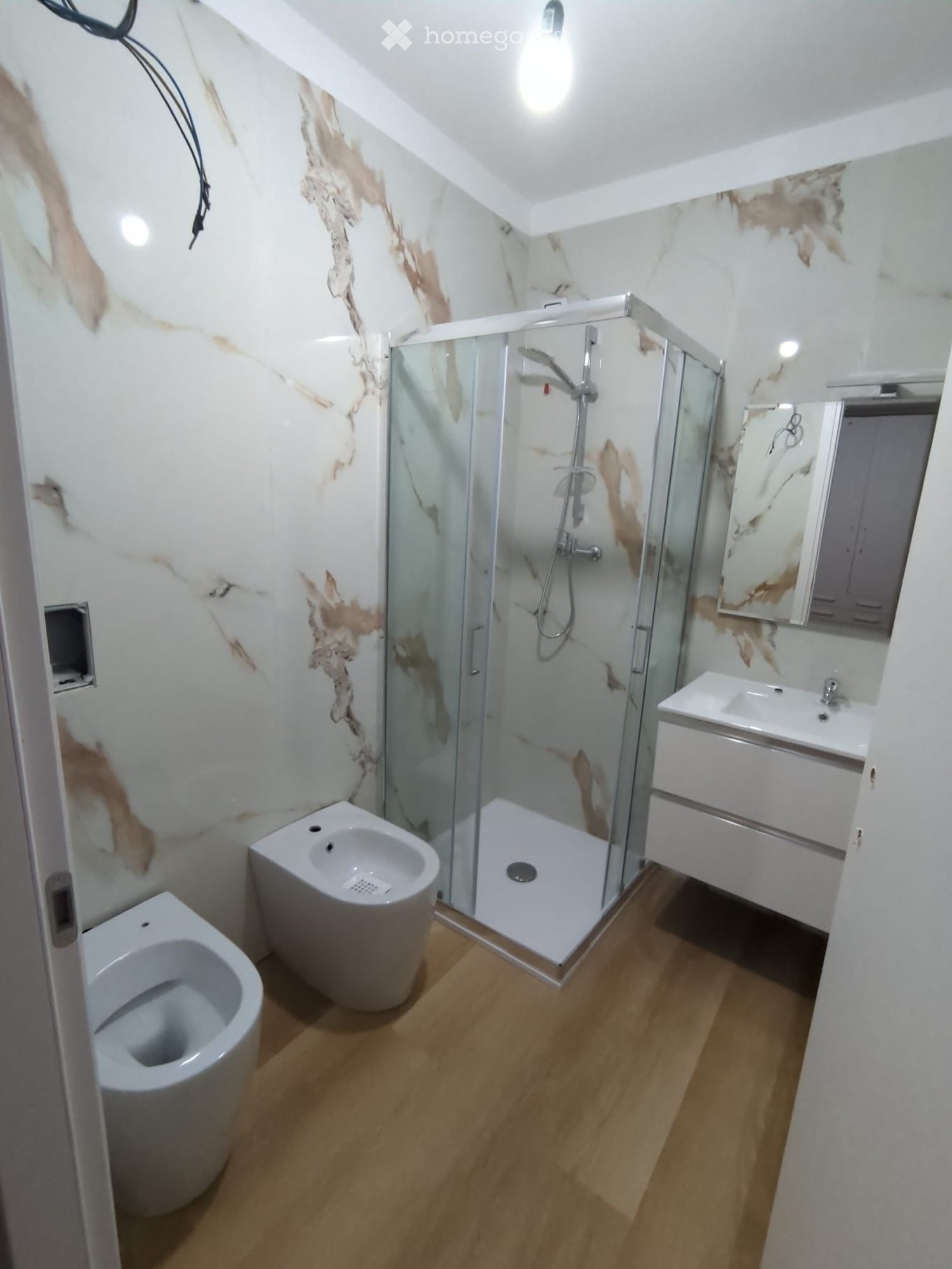 1 room single room, foto 1 di 3