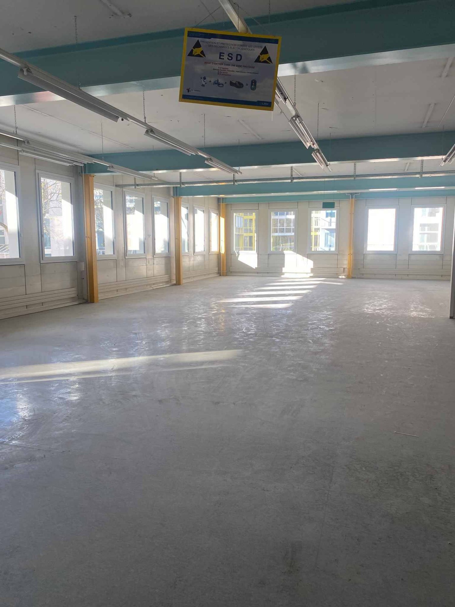 1100m² commerciale