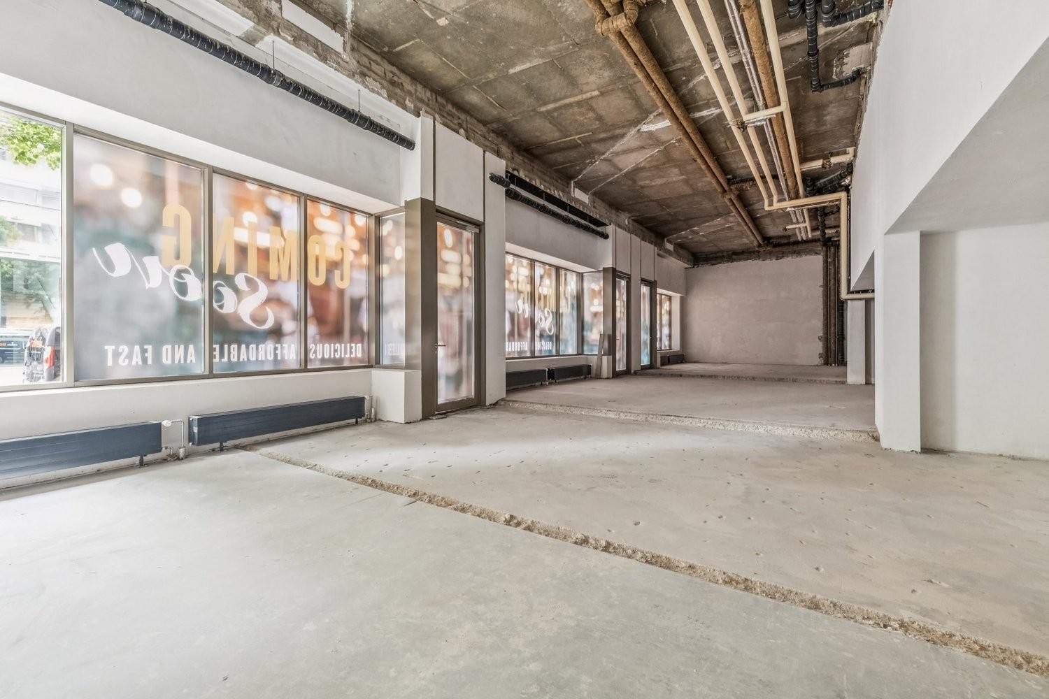 ristorante di 256m², foto 4 di 10