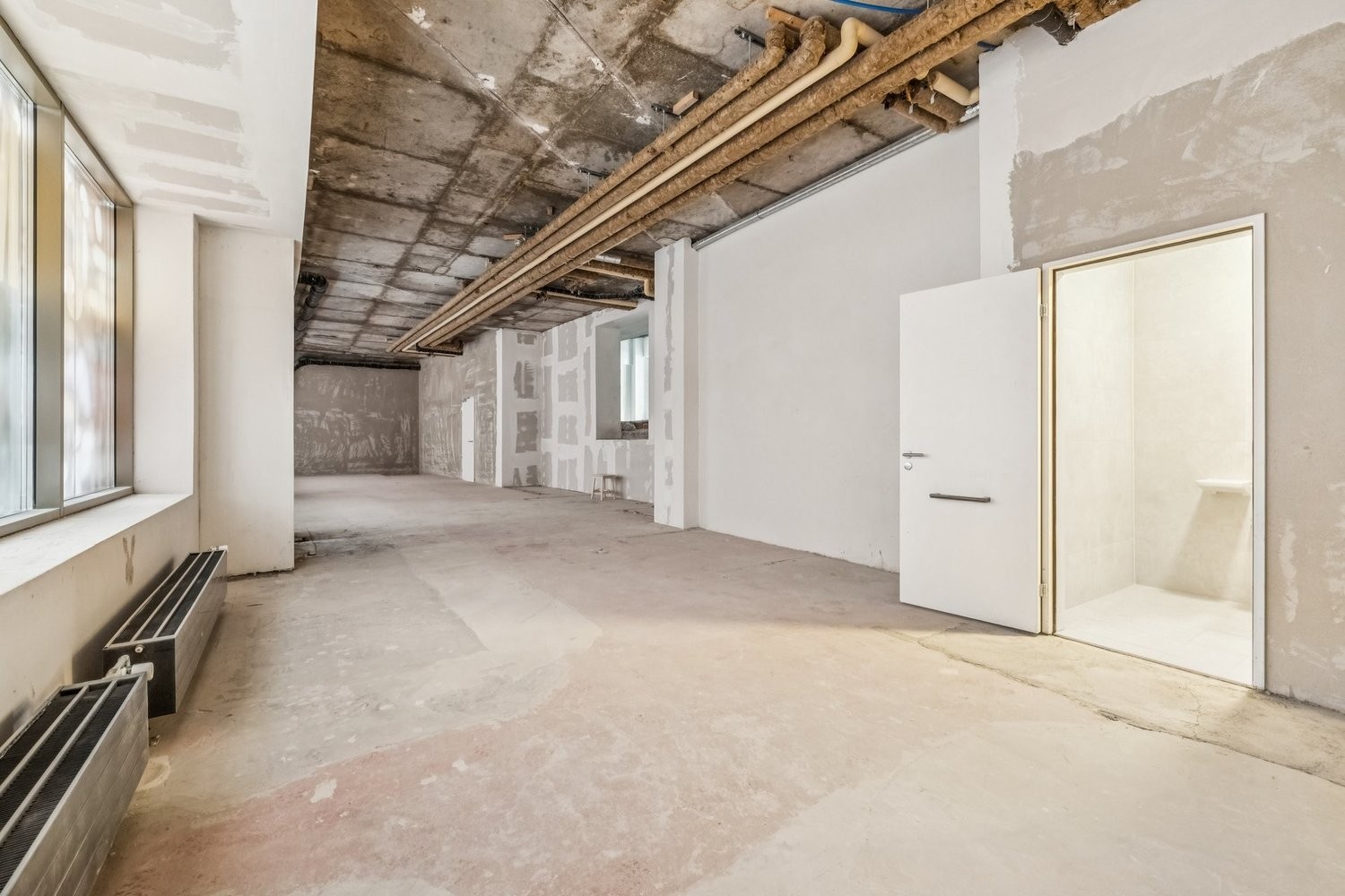 ristorante di 256m², foto 3 di 10