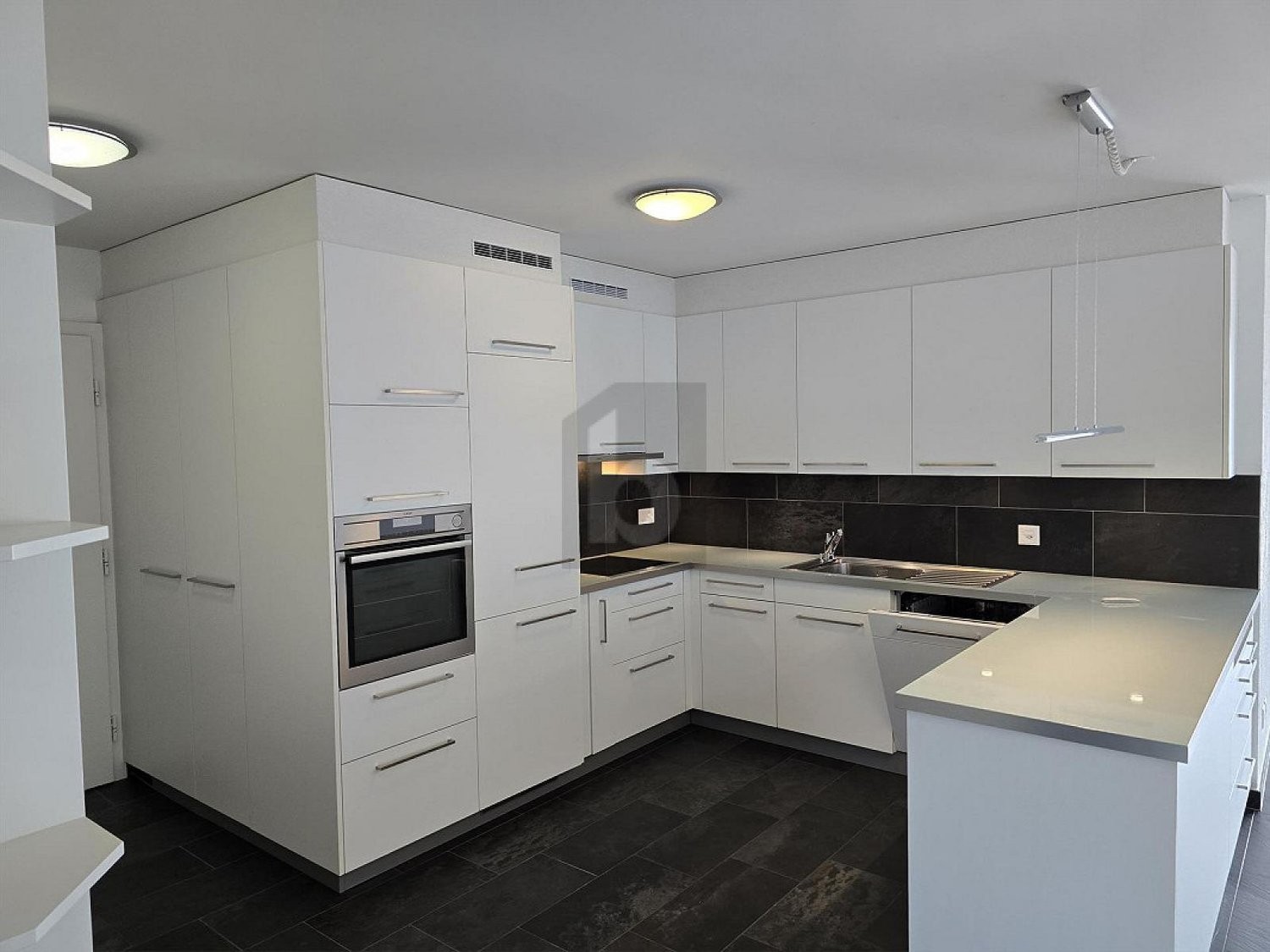 Appartamento di 4 ½ locali, foto 3 di 4