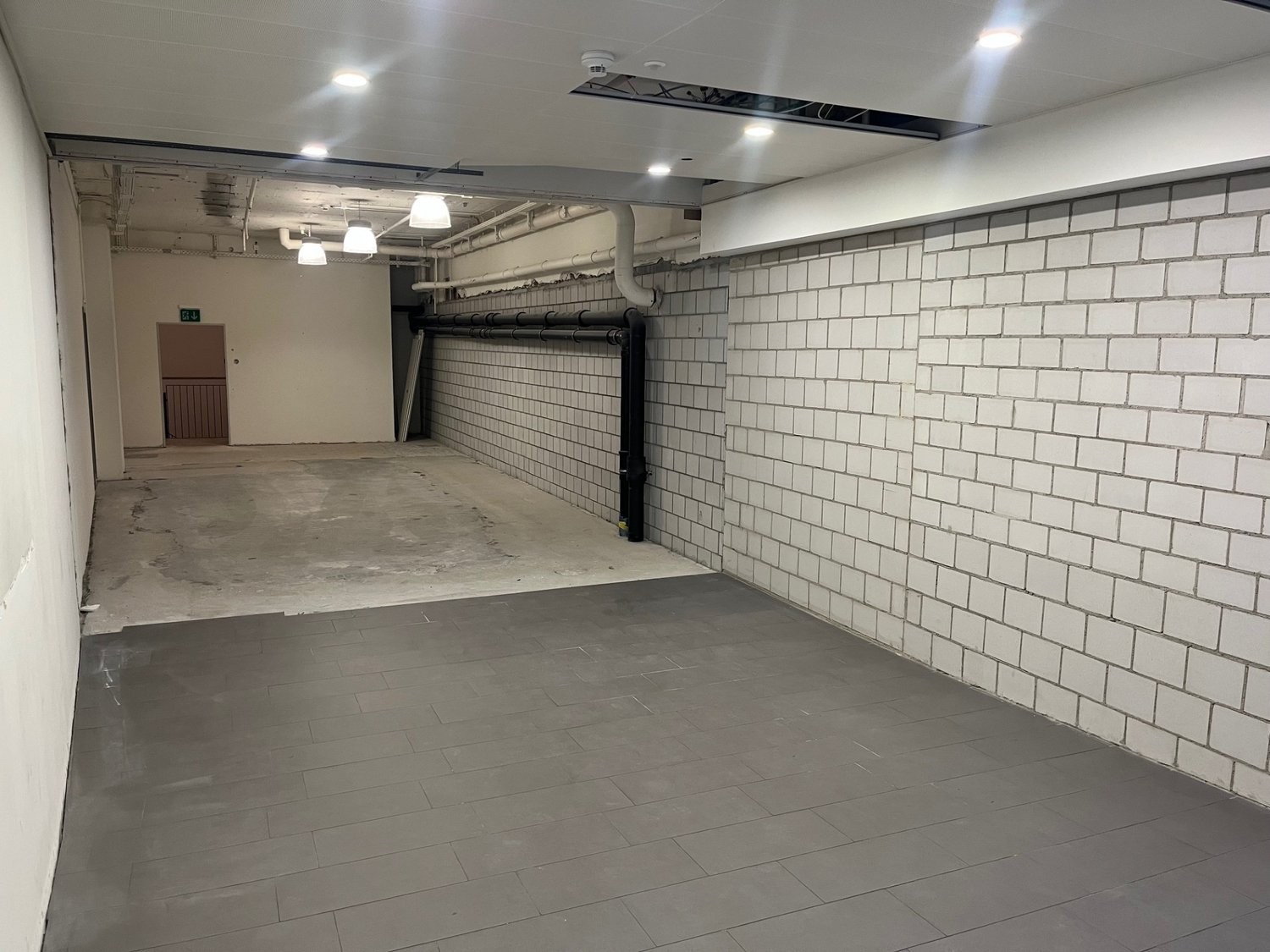 93m² commercial