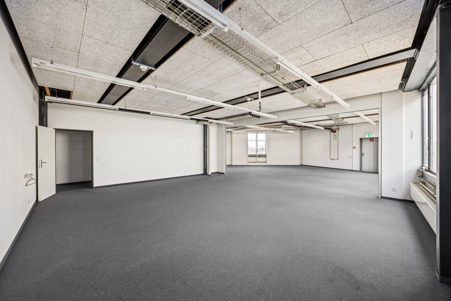 410m² commerciale, foto 5 di 10