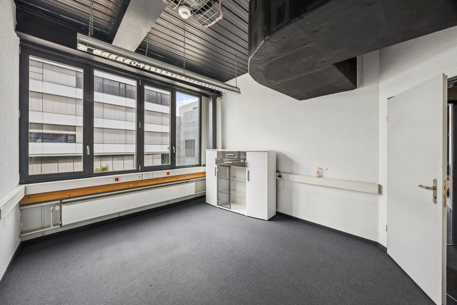 410m² commerciale, foto 9 di 10