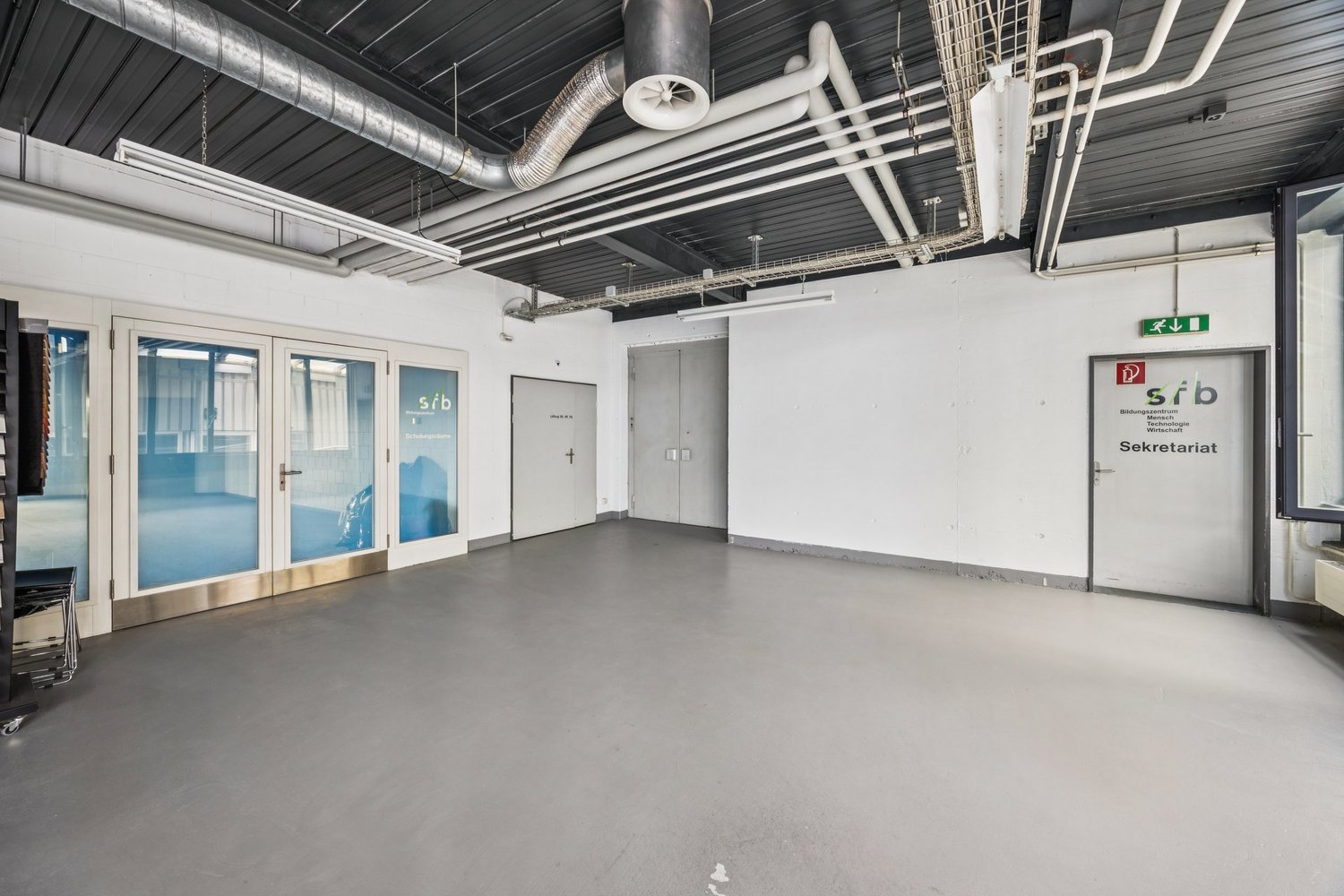 410m² commerciale, foto 8 di 10