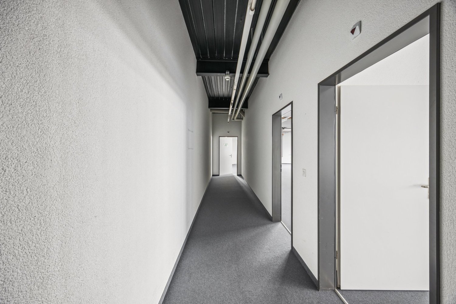 410m² commerciale, foto 10 di 10