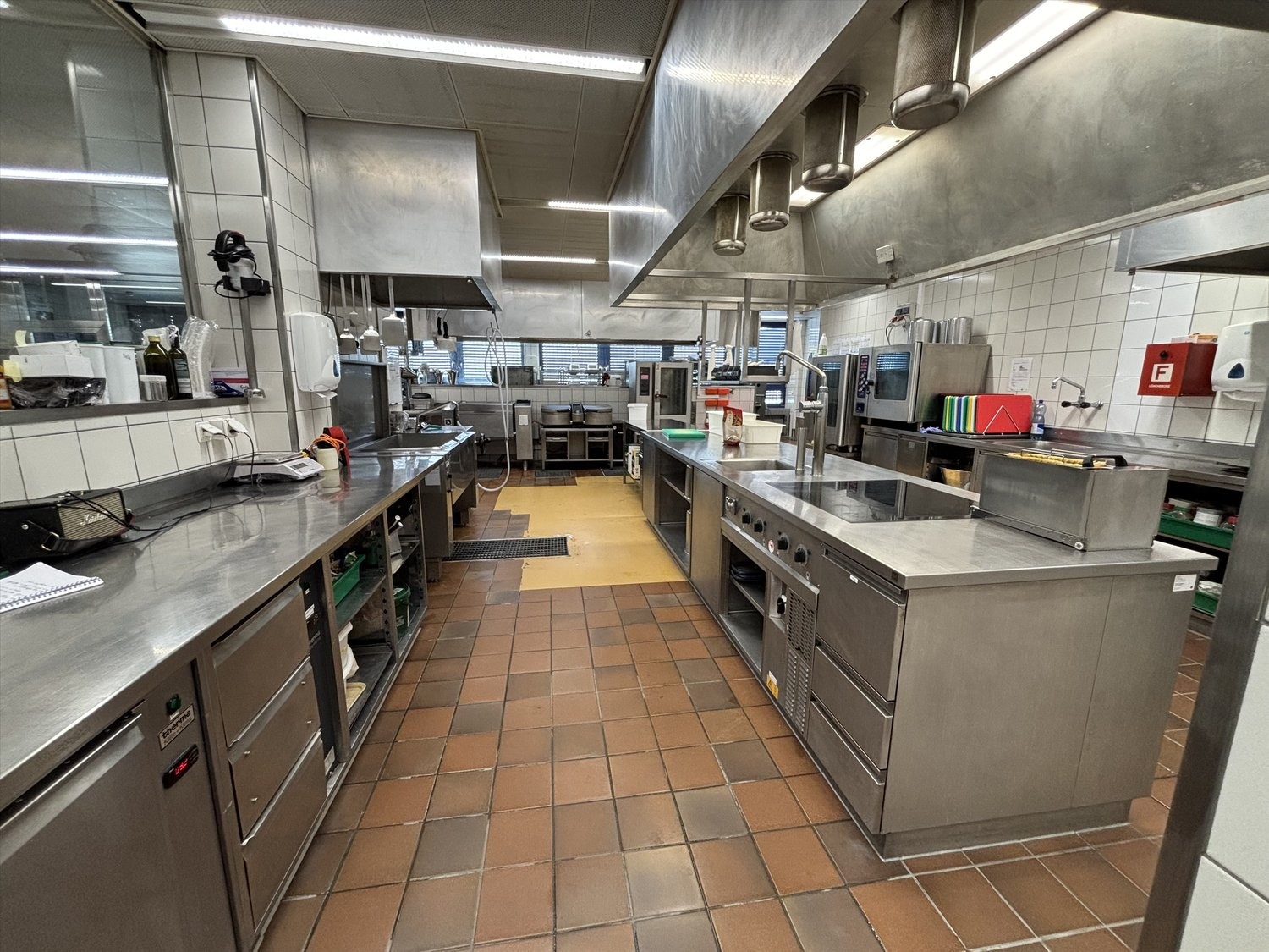 restaurant de 800m²