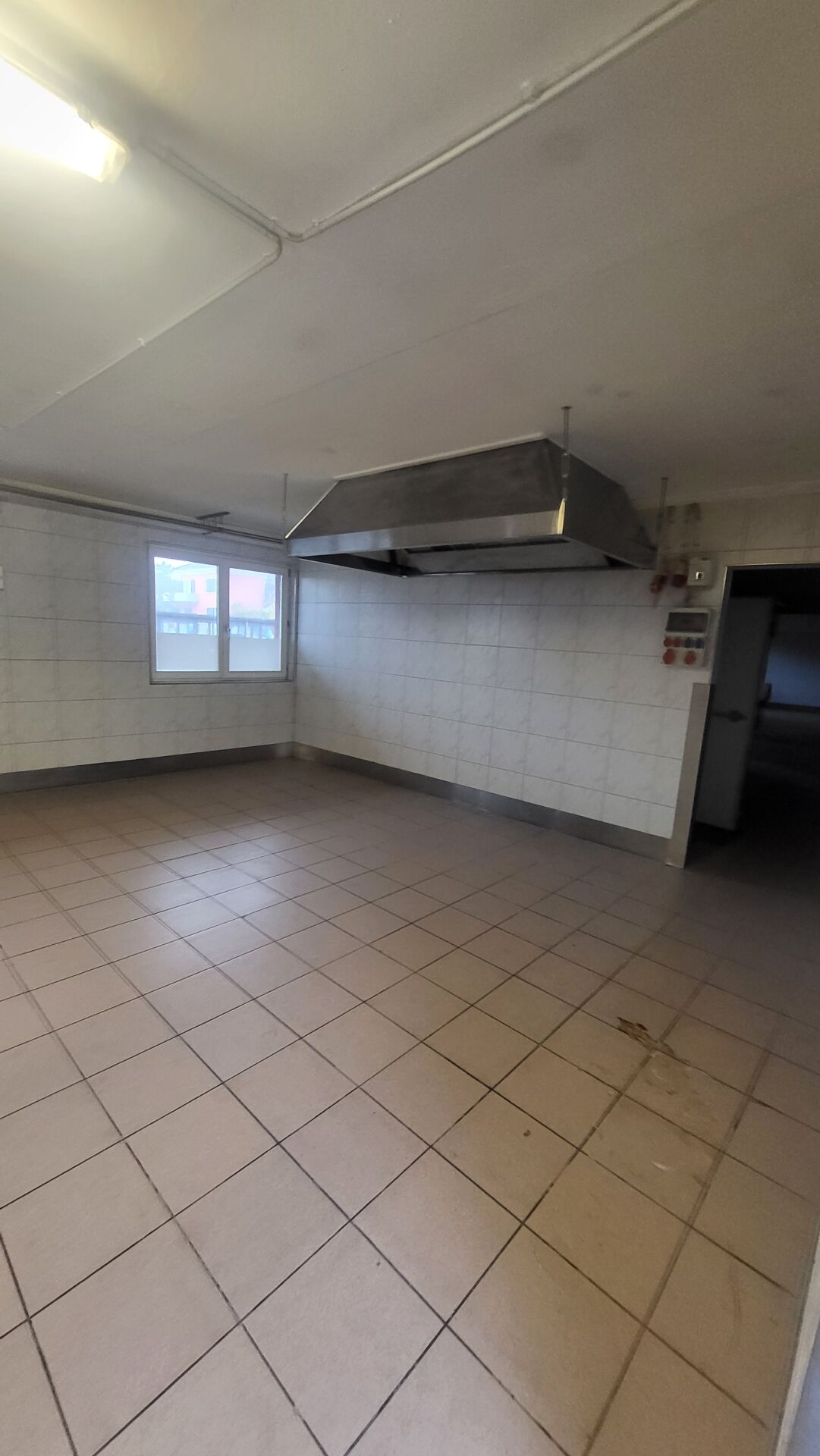 275m² di magazzino