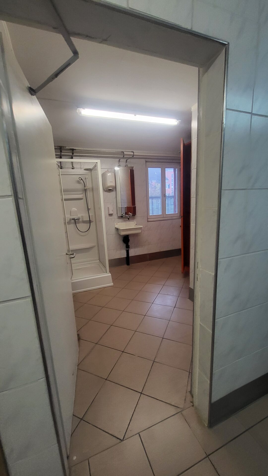 275m² di magazzino