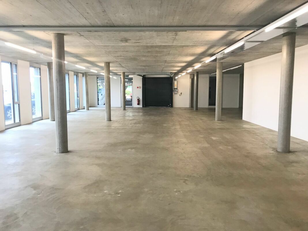 615m² commerciale