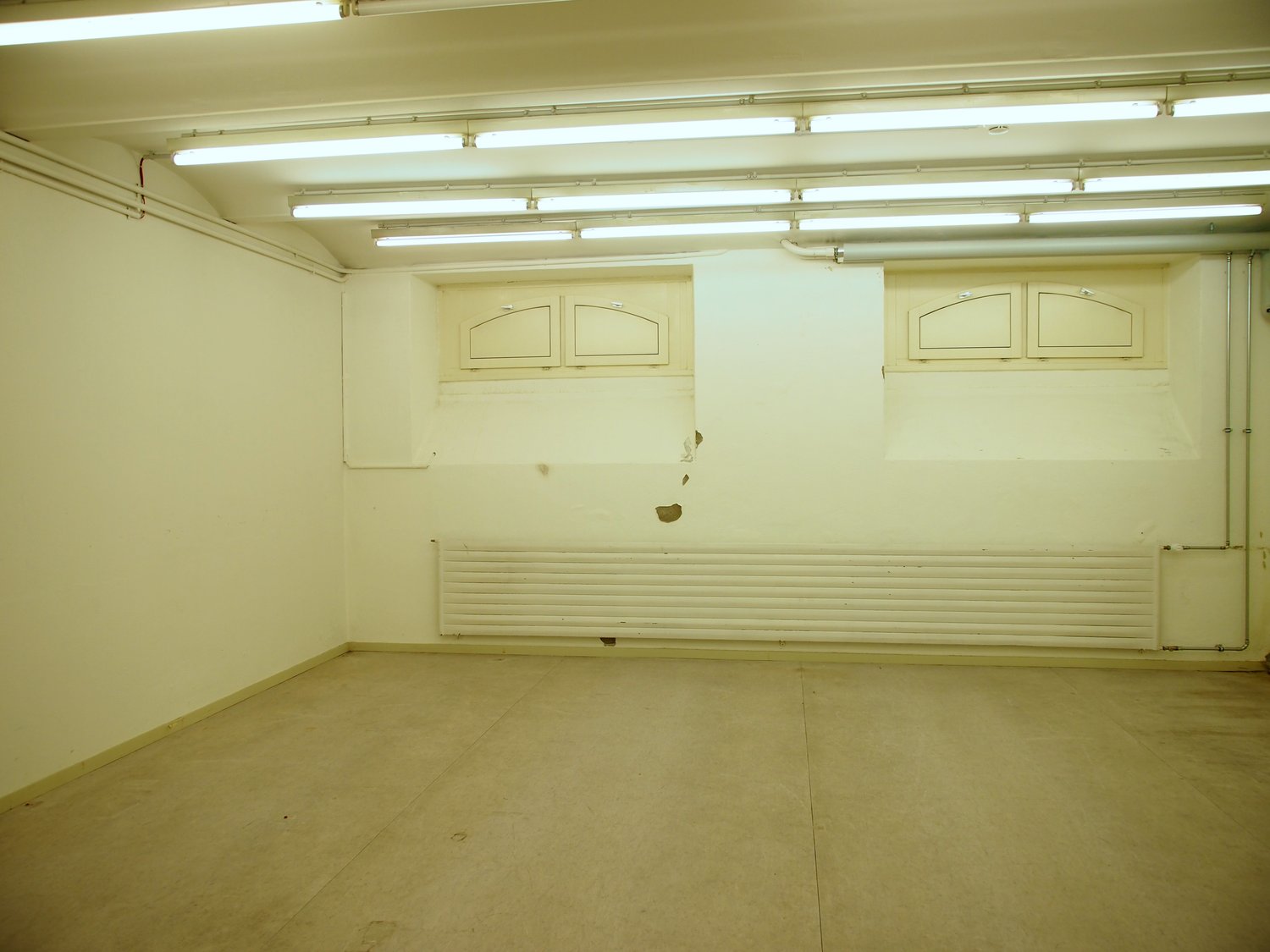 75m² stanza di magazzino