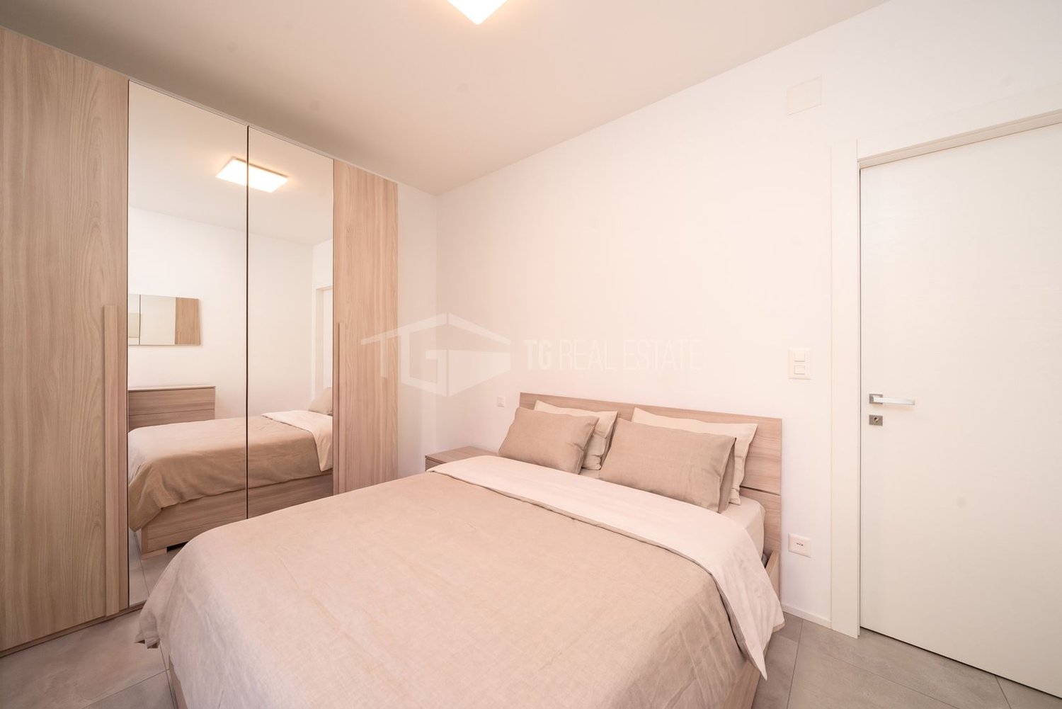 2 ½ rooms furnished flat, foto 7 di 10