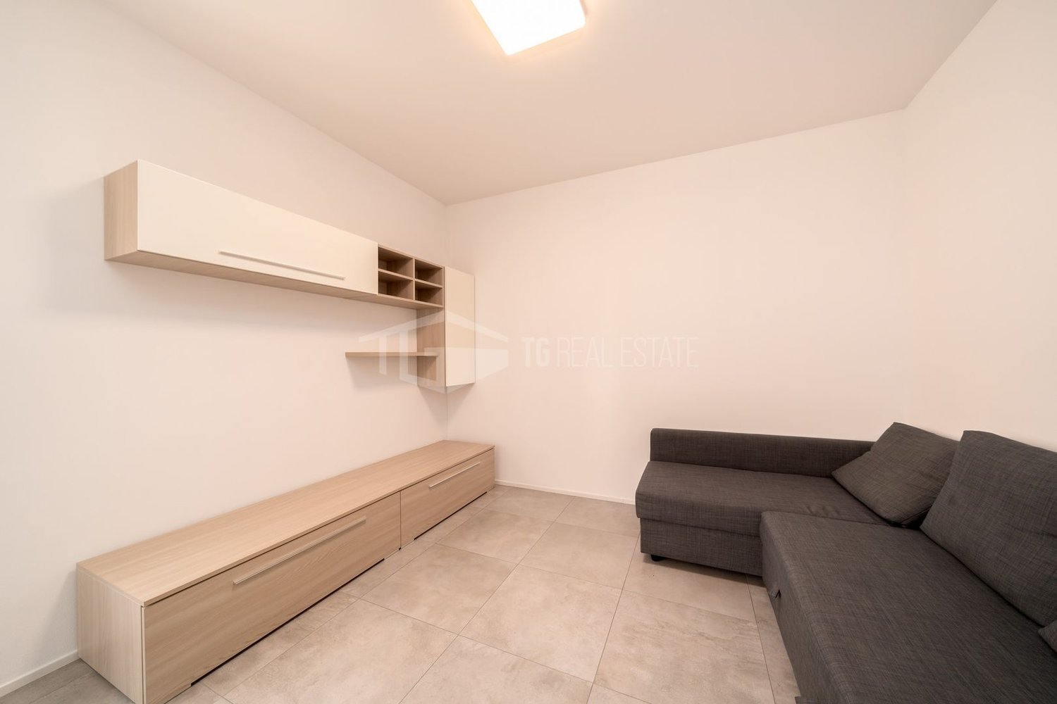 2 ½ rooms furnished flat, foto 5 di 10