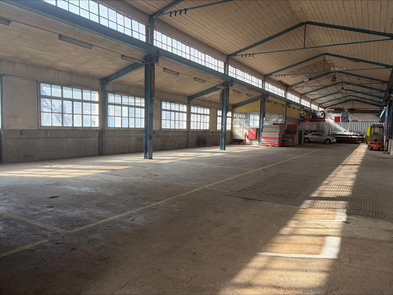 640m² commerciale