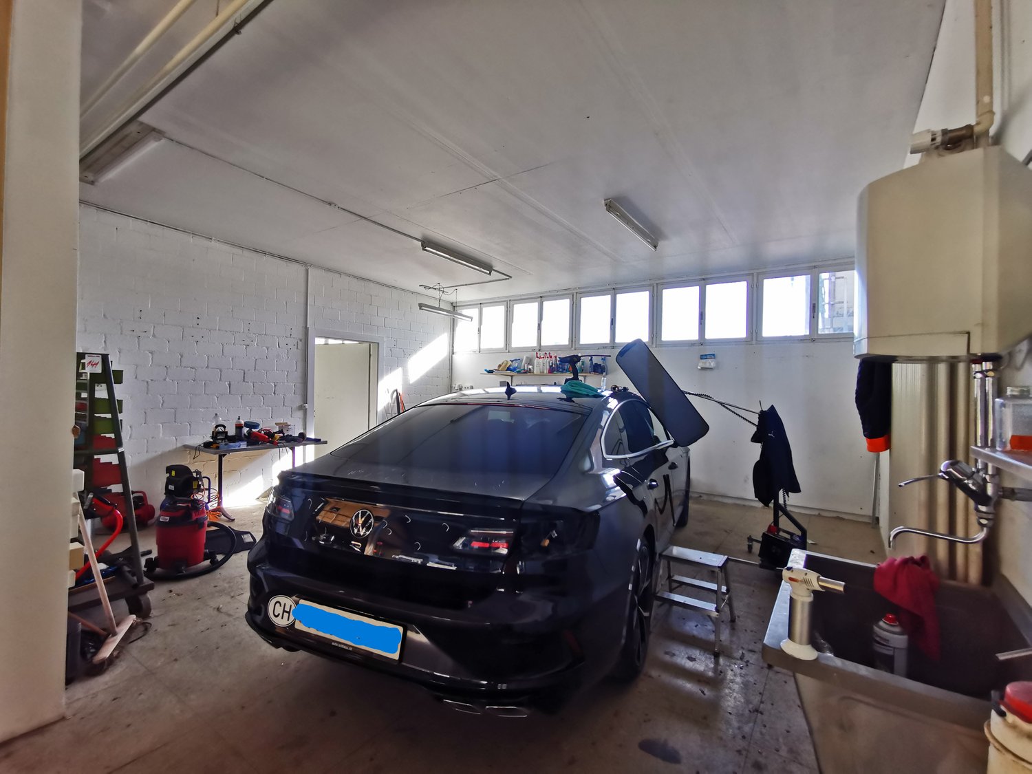130m² commercial