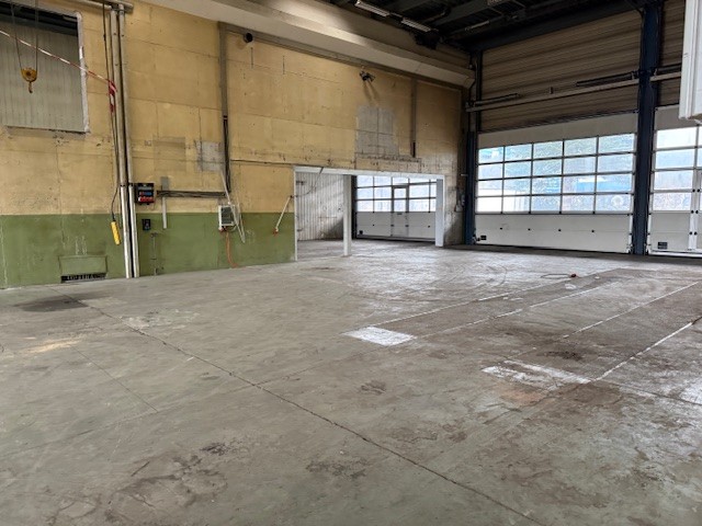 985m² commercial