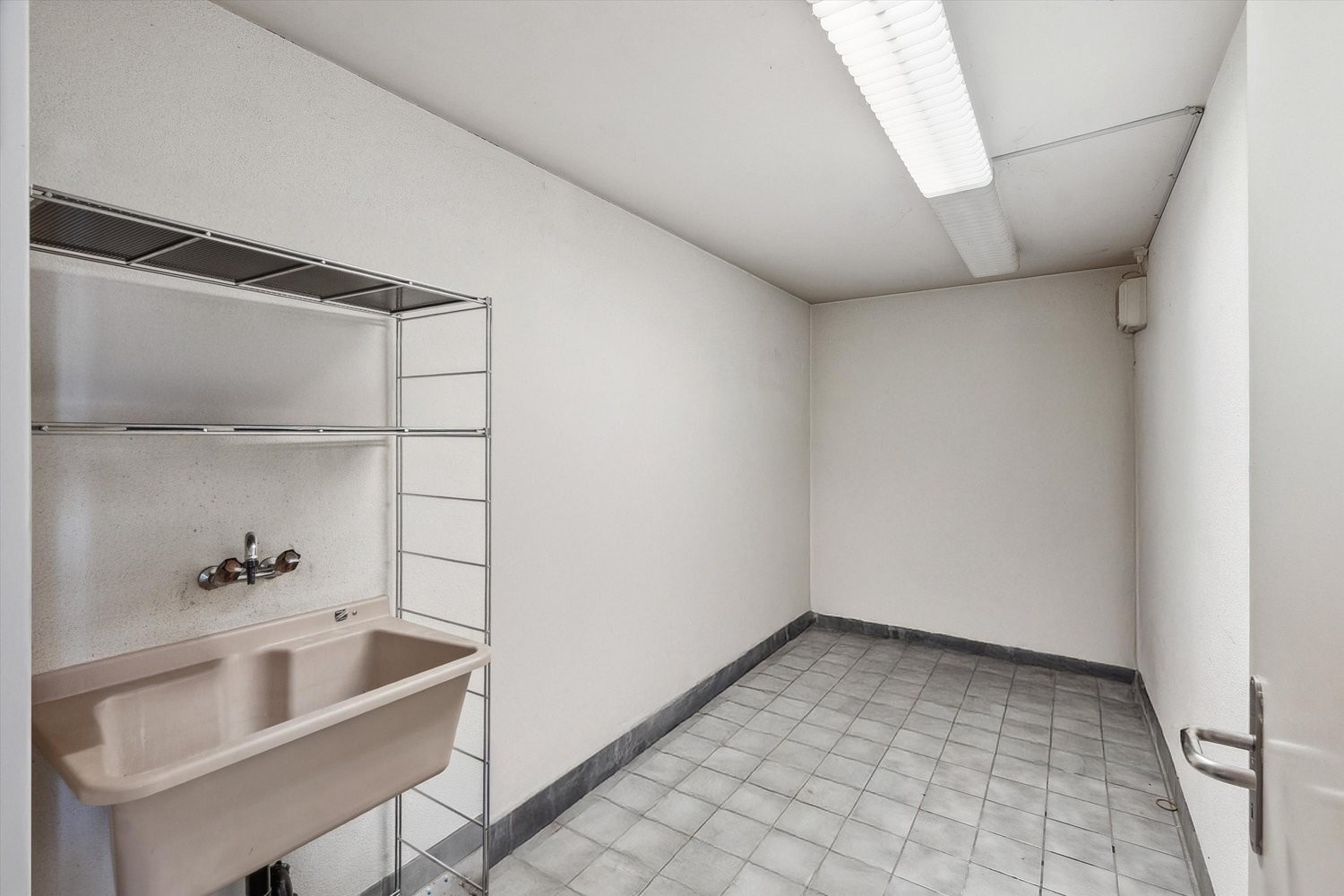 232m² commerciale, foto 6 di 10