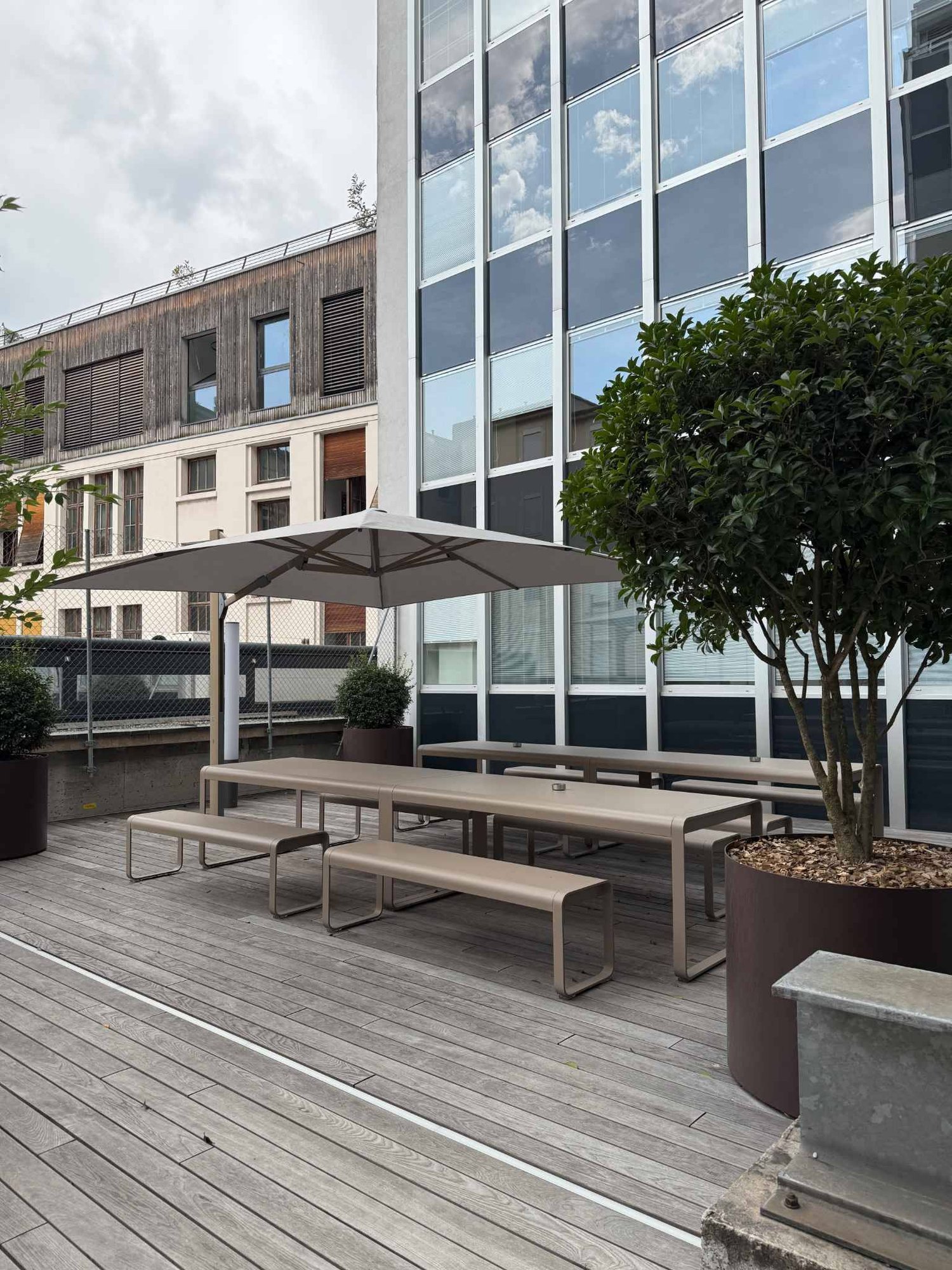 205m² office
